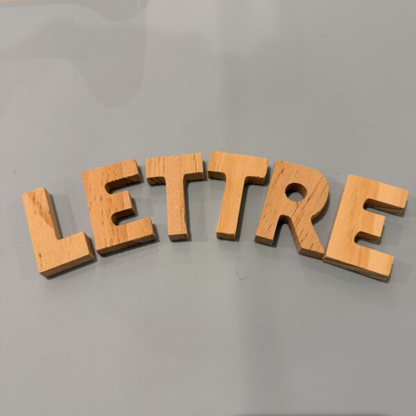 Lettre en bois 4.8cm